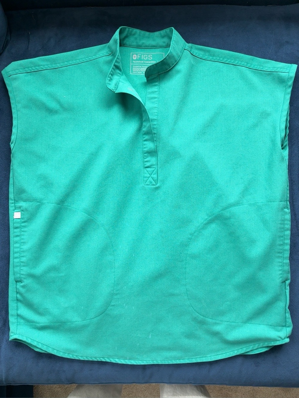 FIGS Technical Collection XXS Green Mandarin Collar Oversized Scrub Top Pockets